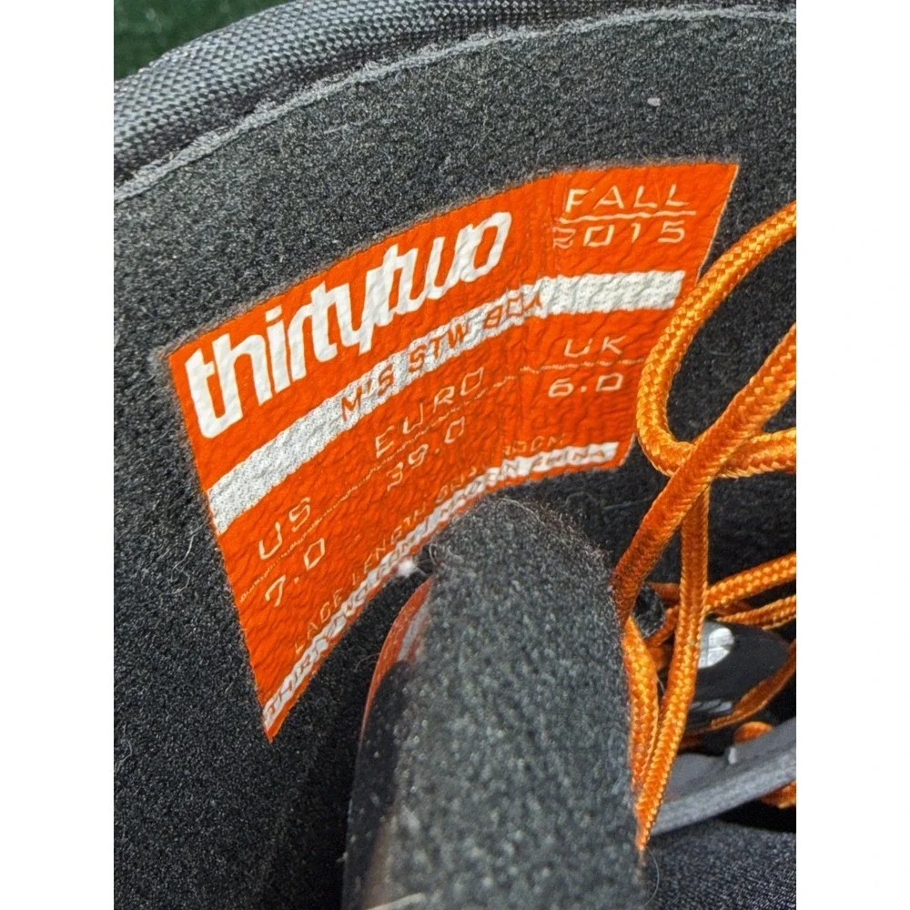 thirtytwo STW Boa Heat Moldable Dial Snowboard Boots Black Red White Men Size 7‎